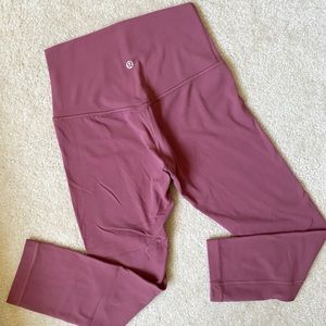 Lululemon So Merlot align crops 21” 

size 4